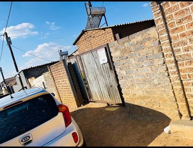 2 BEDROOM HOUSE FOR SALE IN COSMO CITY